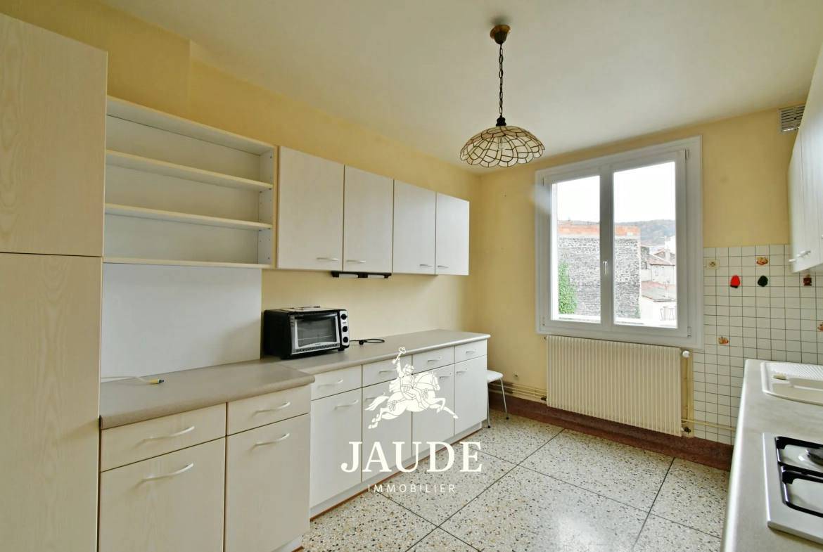 Appartement F3 de 68m² avec Garage et Balcon à Chamalières 