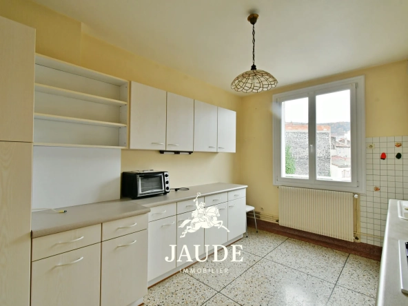 Appartement F3 de 68m² avec Garage et Balcon à Chamalières 