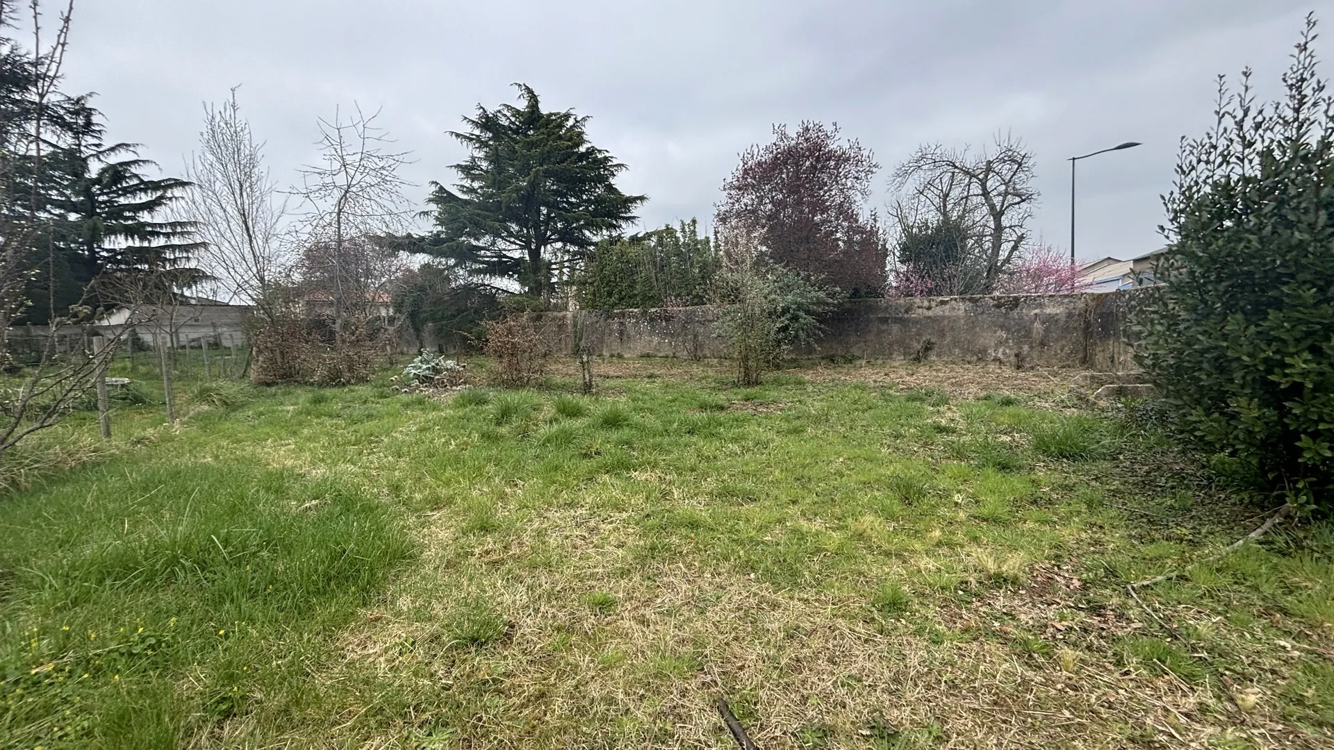 Terrain constructible à vendre à Chemillé - Grande liberté de projet 