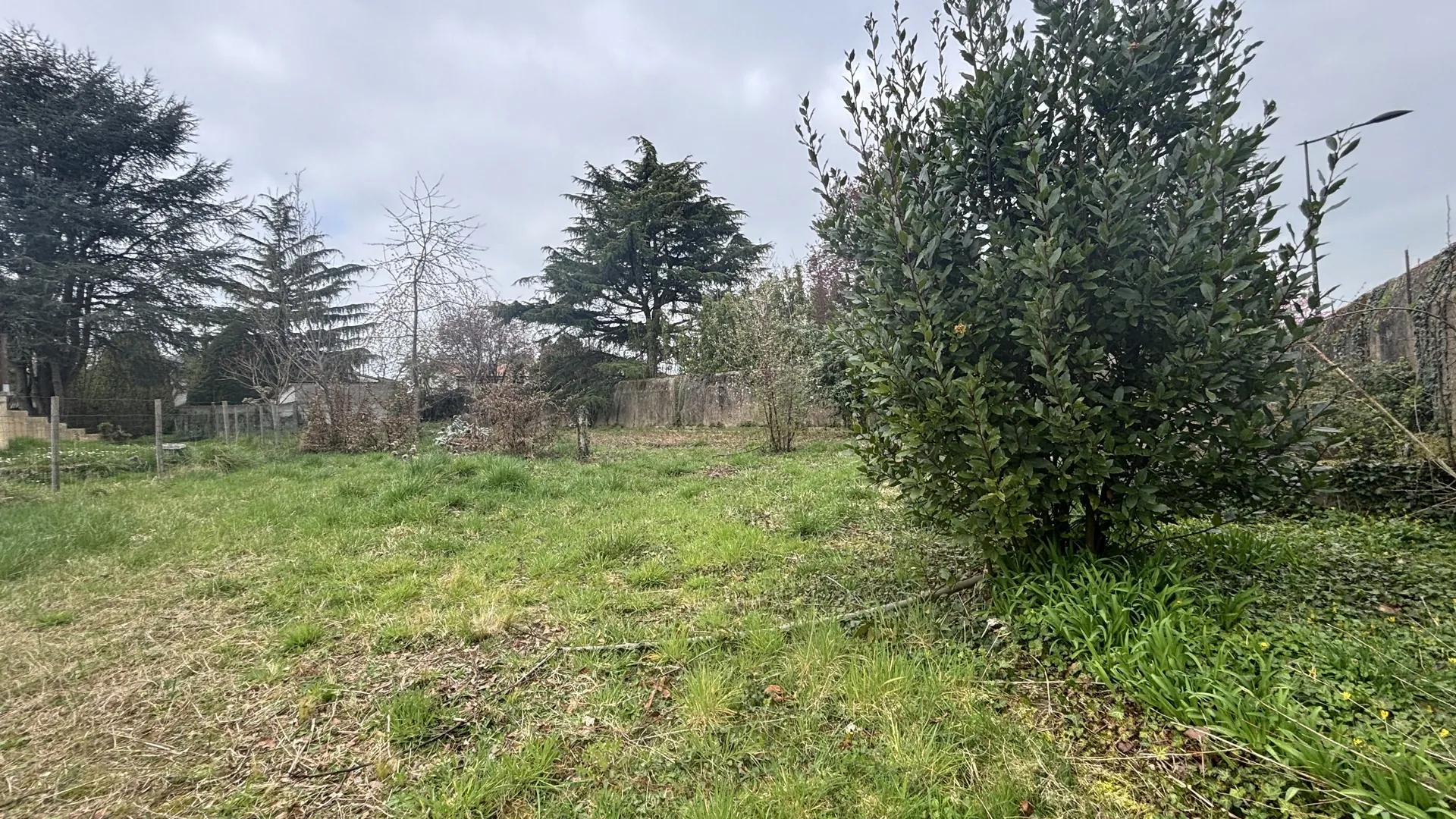 Terrain constructible à vendre à Chemillé - Grande liberté de projet 