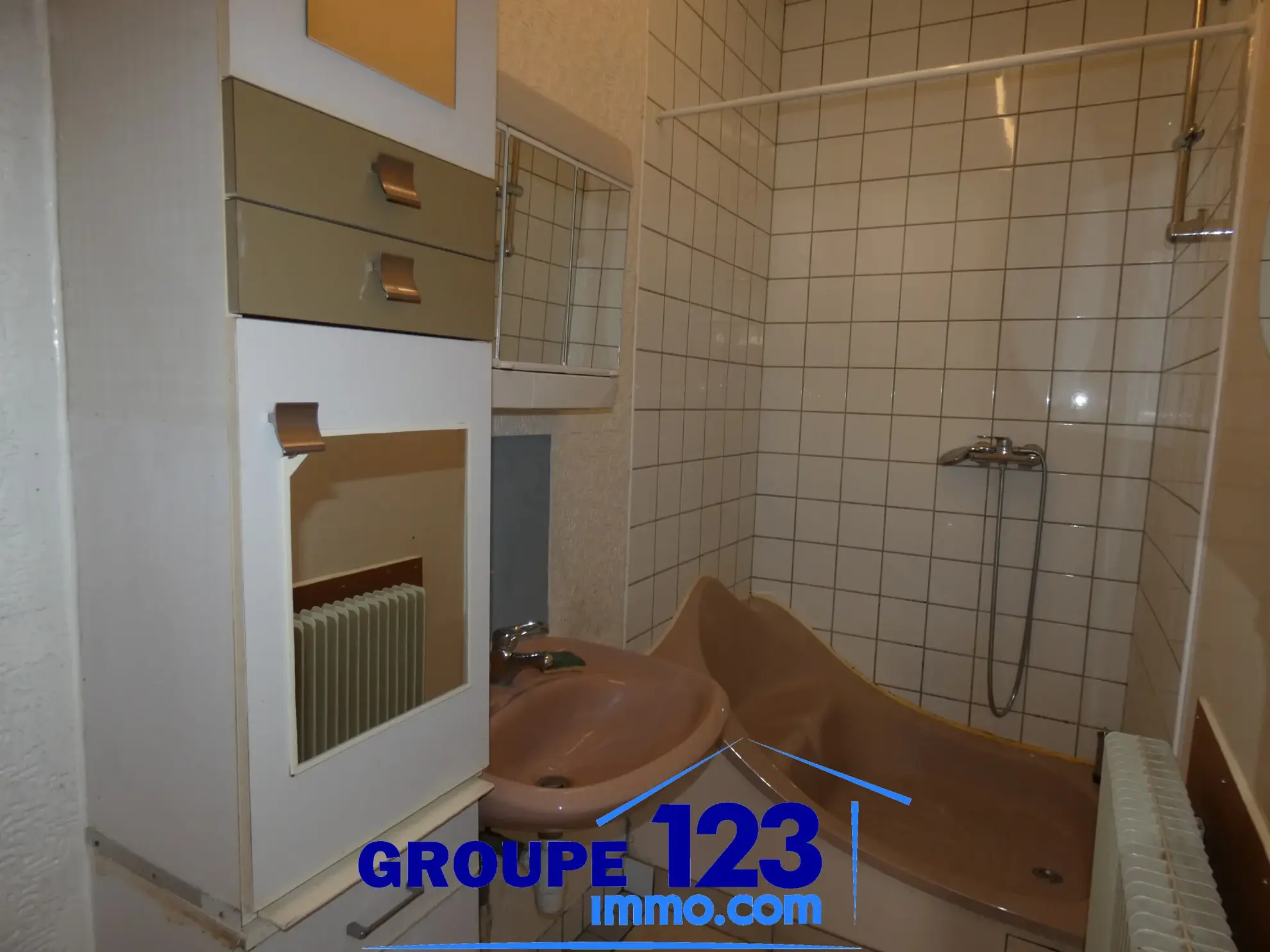 Maison 3 chambres à Migenes avec terrain arboré et potentiel 
