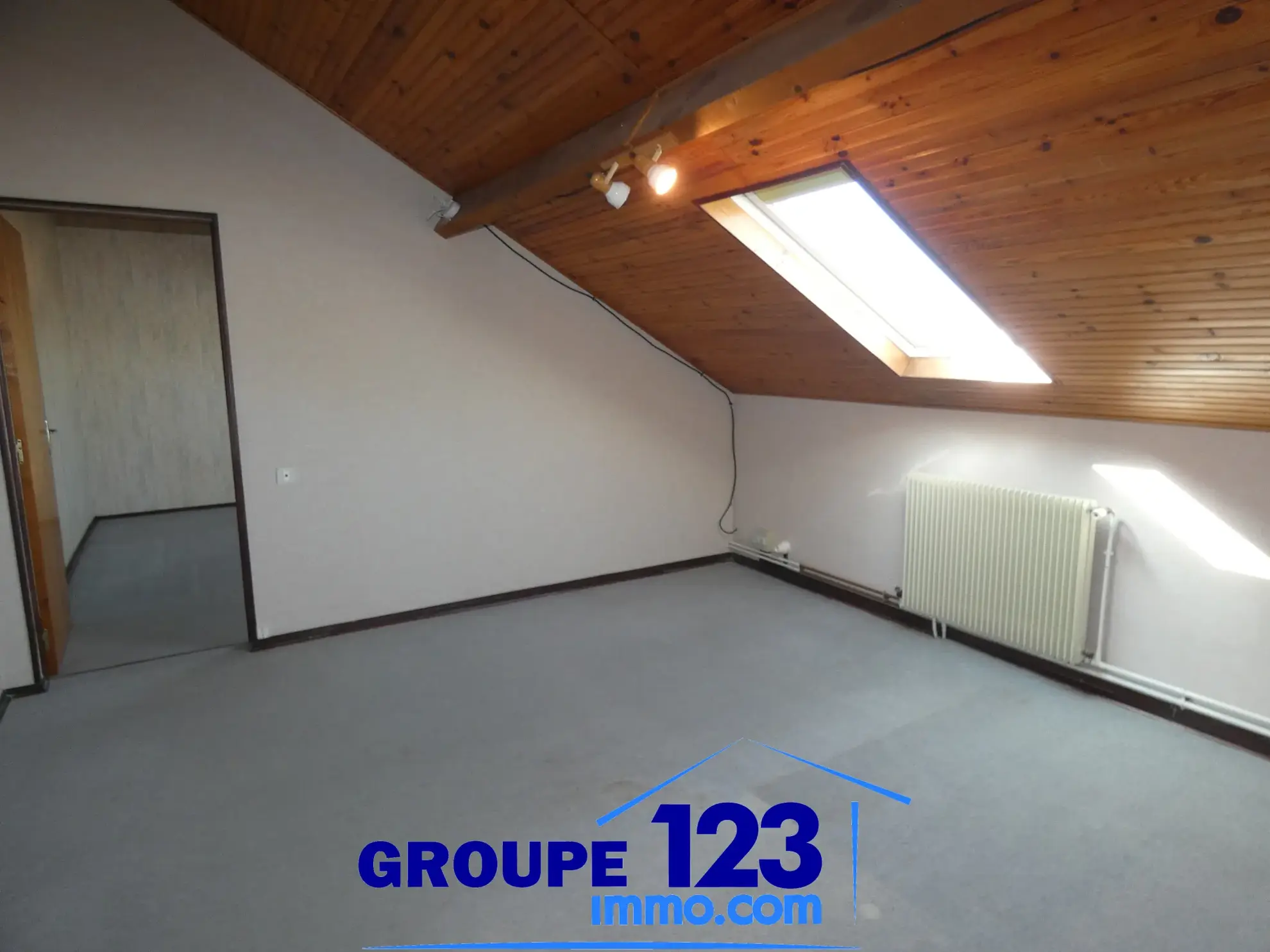 Maison 3 chambres à Migenes avec terrain arboré et potentiel 