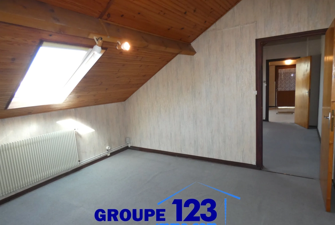 Maison 3 chambres à Migenes avec terrain arboré et potentiel 