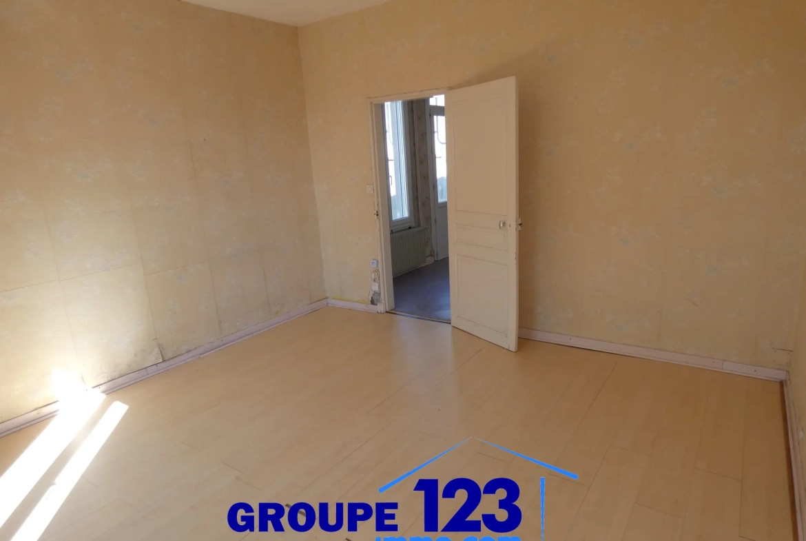 Maison 3 chambres à Migenes avec terrain arboré et potentiel 