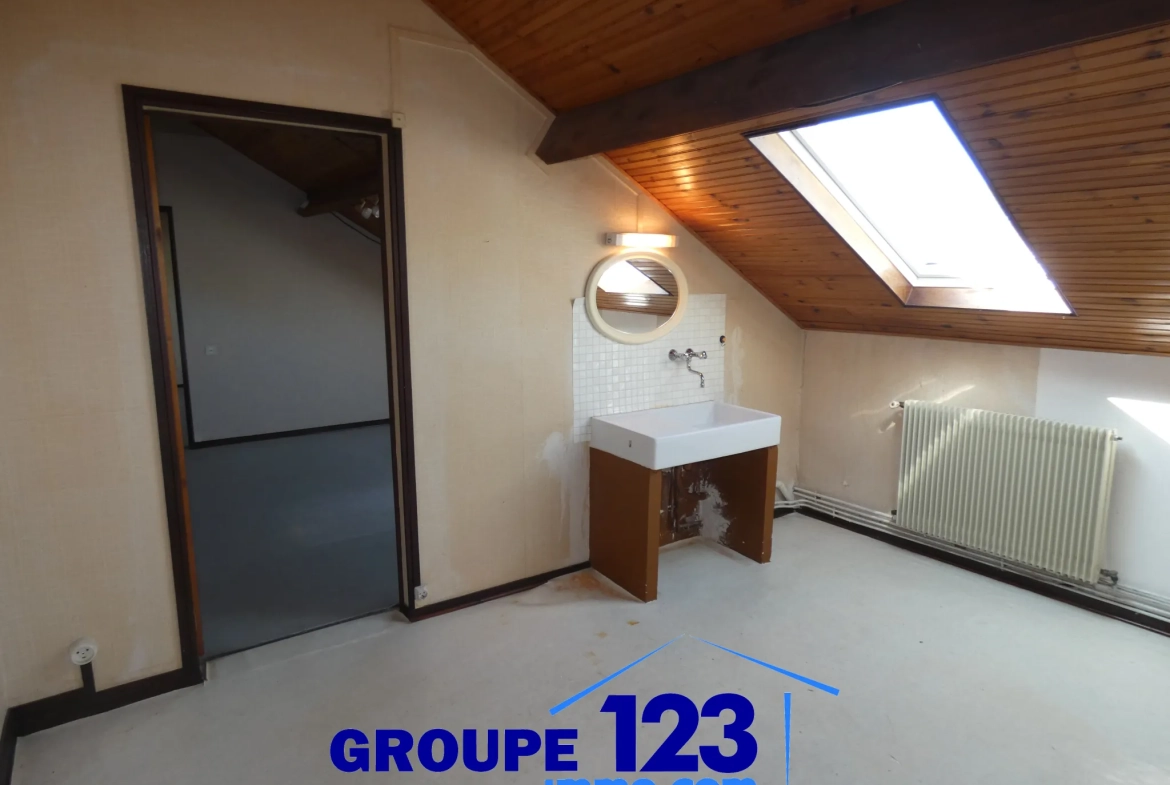 Maison 3 chambres à Migenes avec terrain arboré et potentiel 