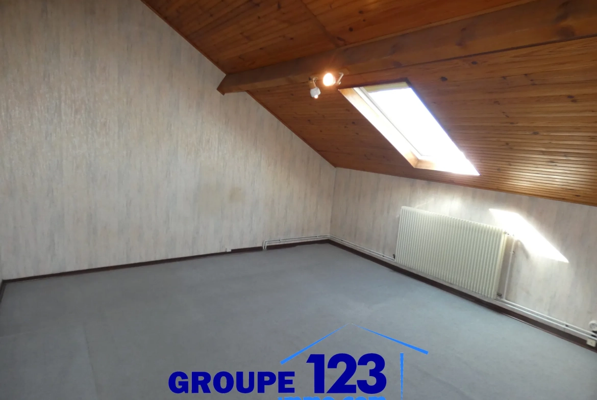 Maison 3 chambres à Migenes avec terrain arboré et potentiel 