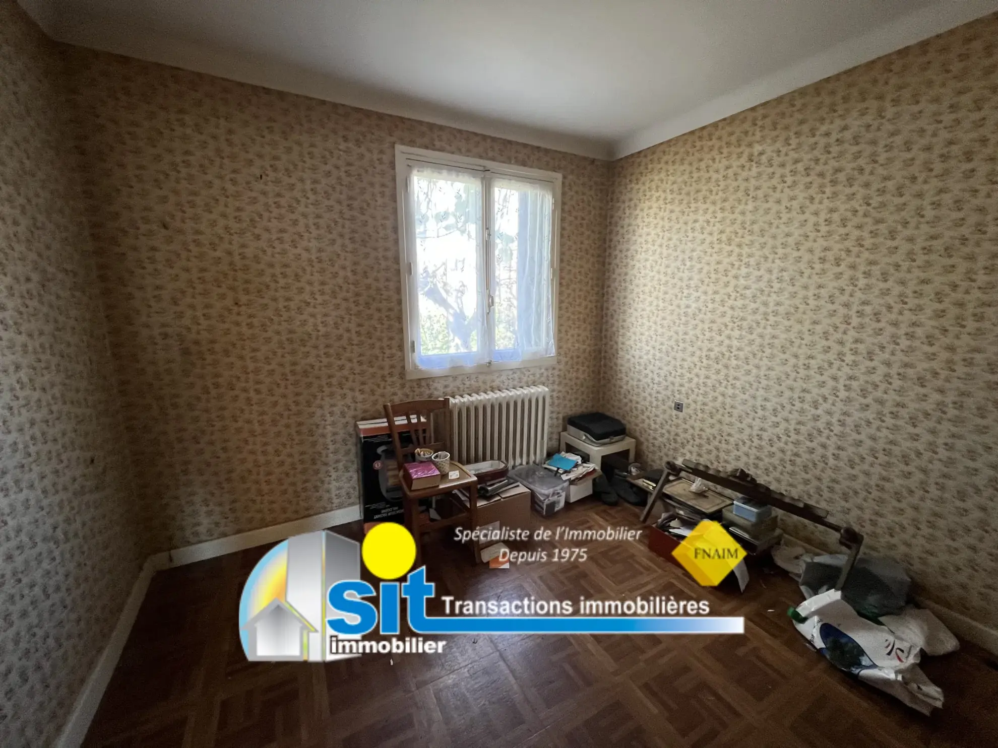 Maison à vendre à Chonas L'Amballan - 82 m², 4 chambres, terrain arboré, travaux à prévoir 