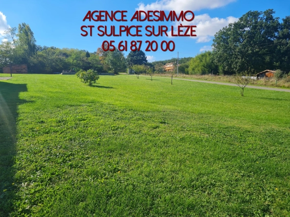 Terrain constructible de 799 m² à Saint-Sulpice-sur-Lèze près de Toulouse