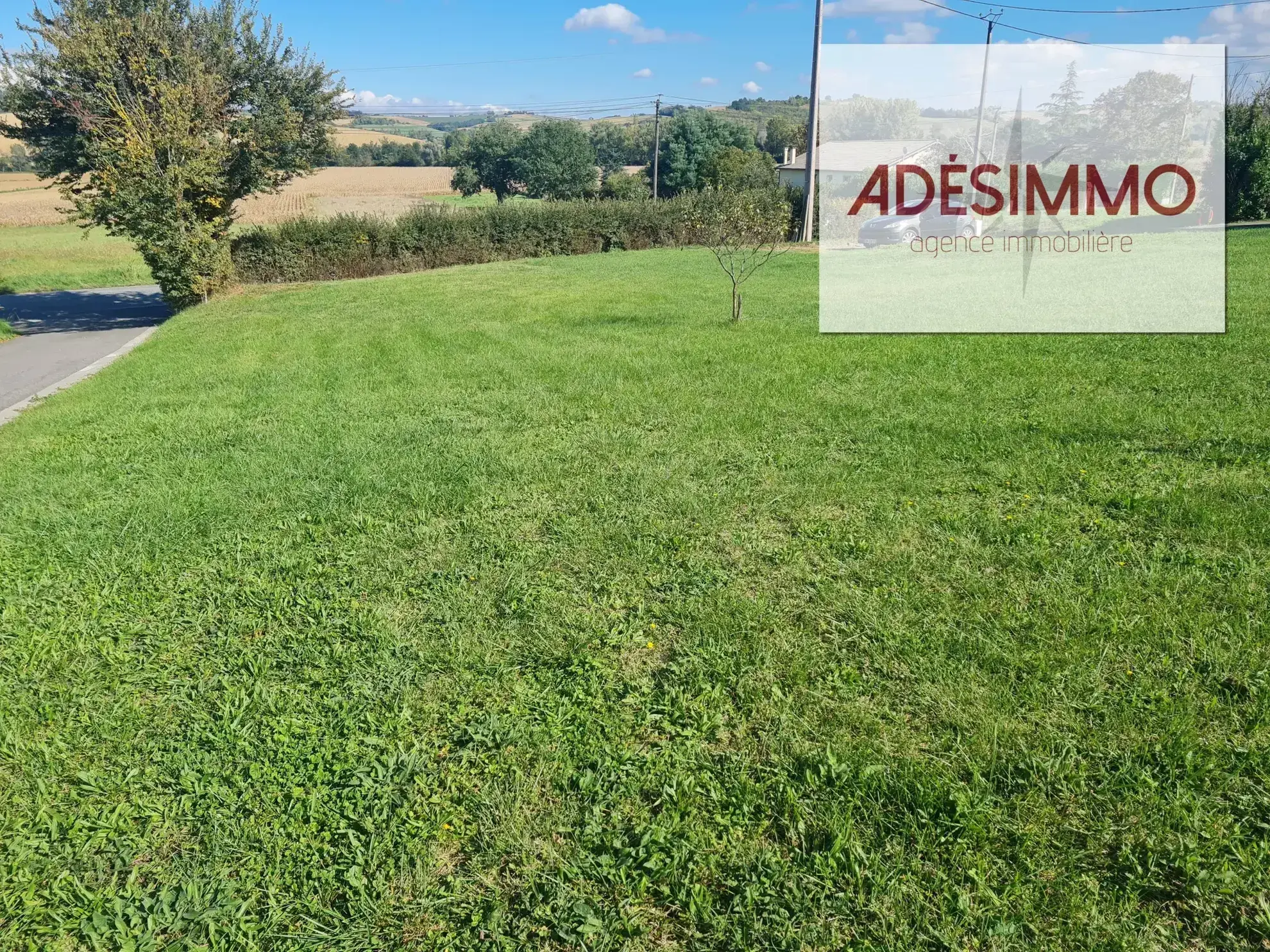 Terrain constructible de 799 m² à Saint-Sulpice-sur-Lèze près de Toulouse 