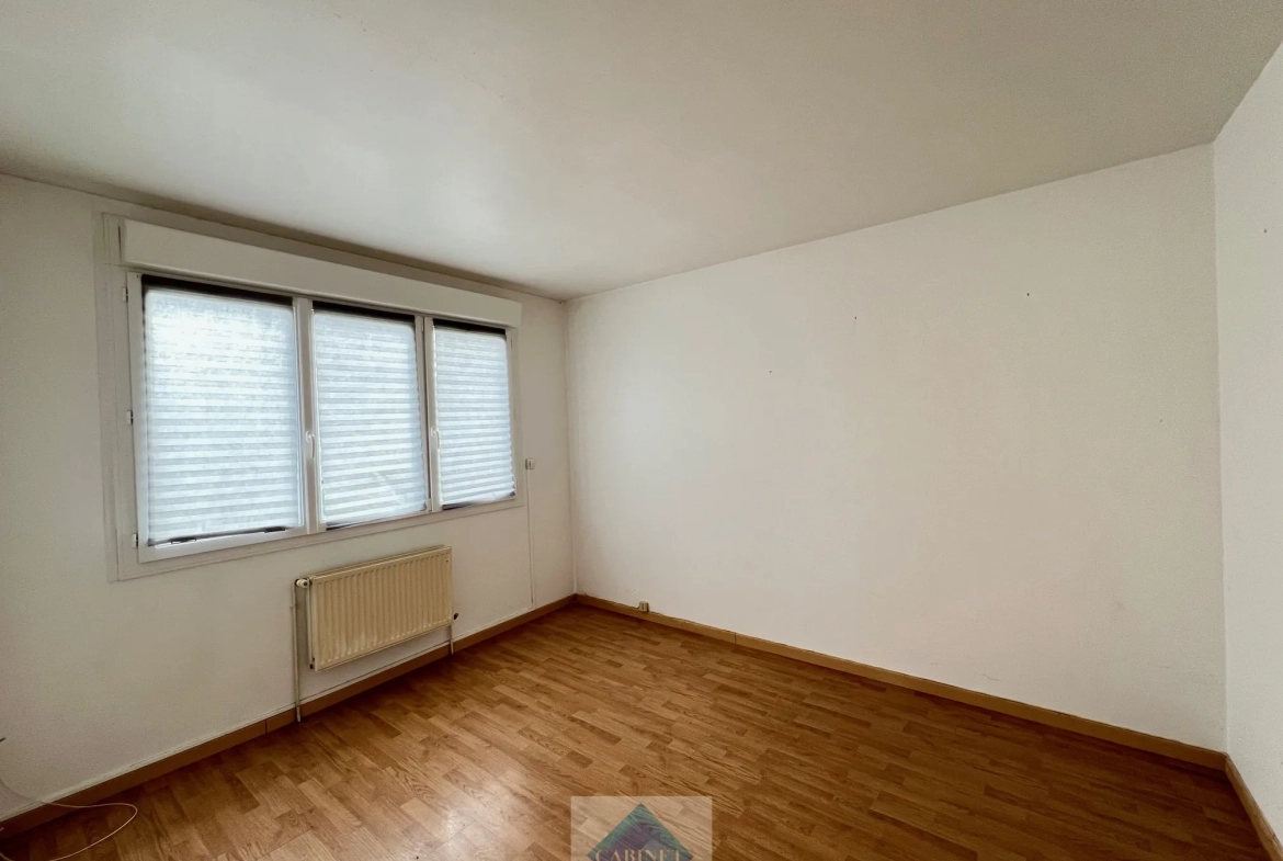 Charmante maison de 126 m² avec 5 chambres près d'Abbeville en vente 