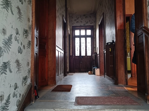 Belle maison bourgeoise à rénover au centre de Vierzon avec jardin etgarage 