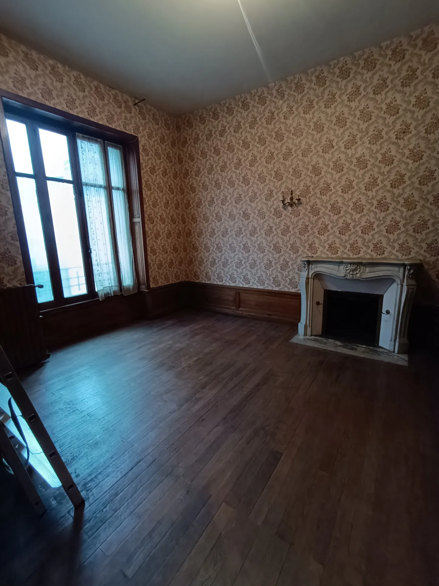 Belle maison bourgeoise à rénover au centre de Vierzon avec jardin etgarage 