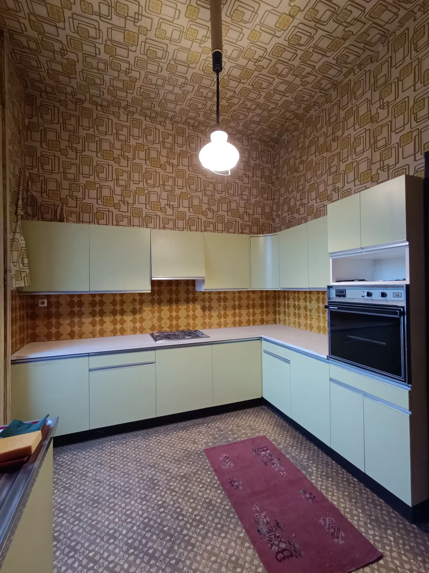 Belle maison bourgeoise à rénover au centre de Vierzon avec jardin etgarage 