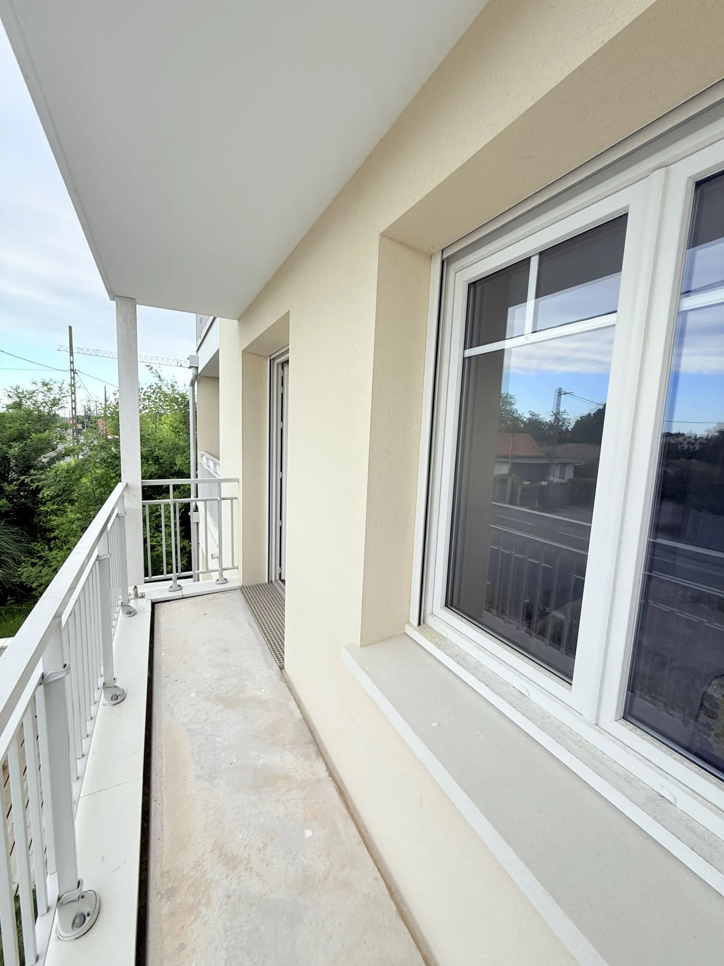 Appartement T2 récent avec terrasse et parking sécurisé à Andernos-les-Bains 
