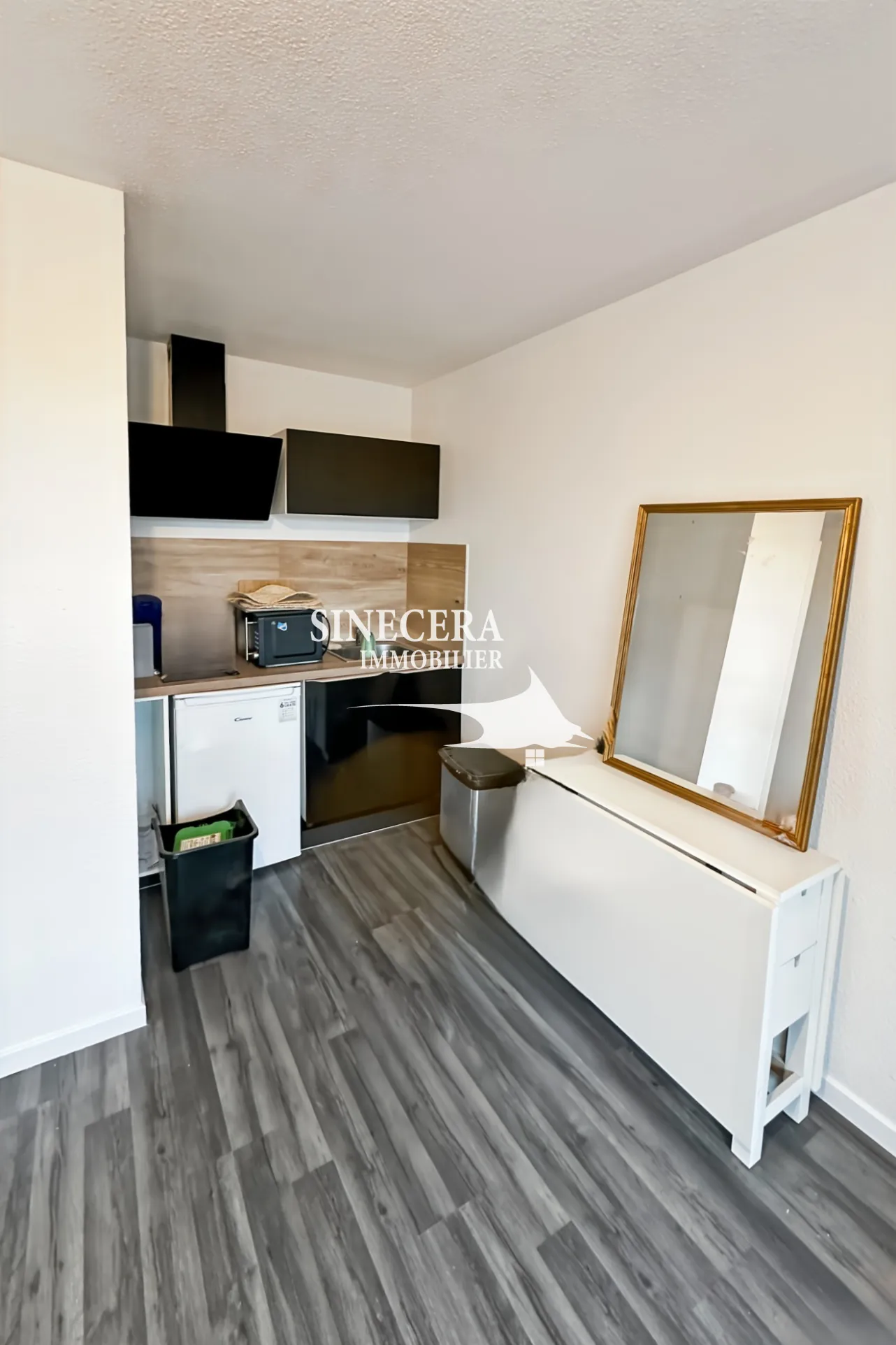 Appartement T1 rénové avec terrasse et parking à Gujan-Mestras 
