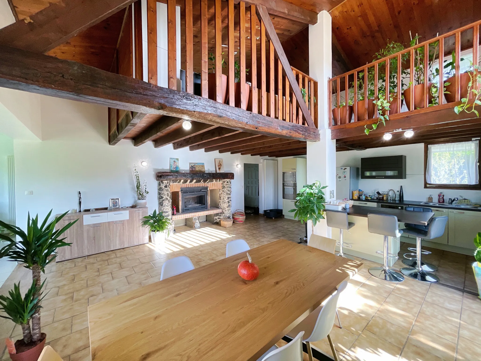 Belle maison avec vue sur les Pyrénées à Arblade-le-Bas 
