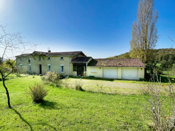 Belle maison avec vue sur les Pyrénées à Arblade-le-Bas
