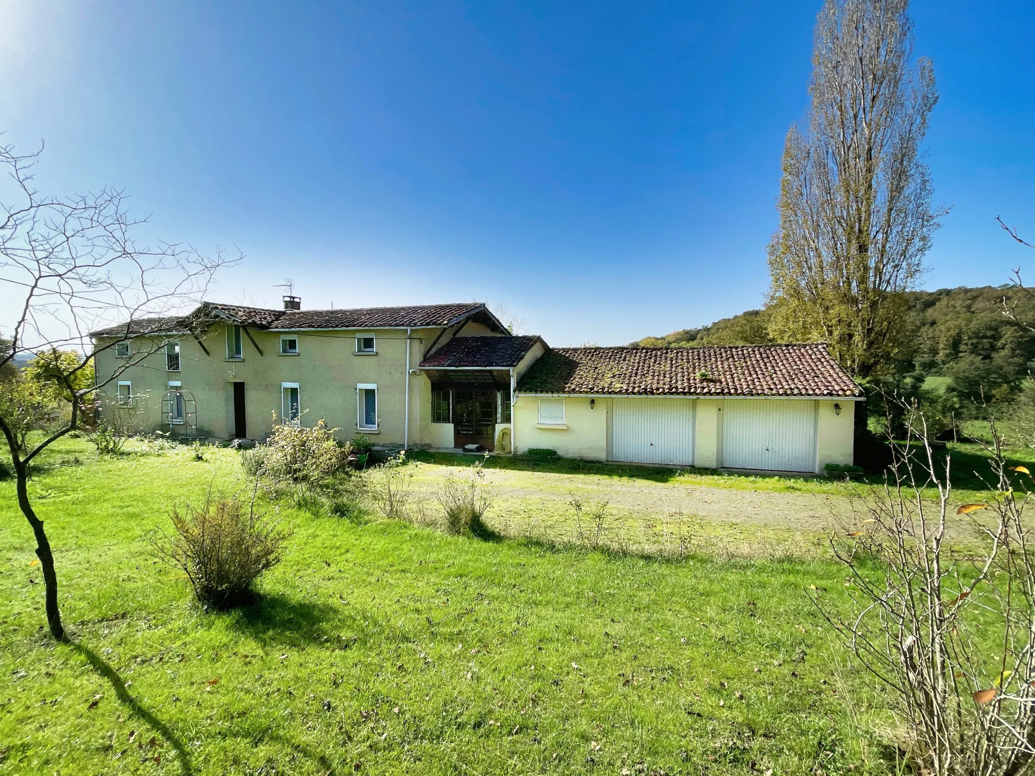 Belle maison avec vue sur les Pyrénées à Arblade-le-Bas 