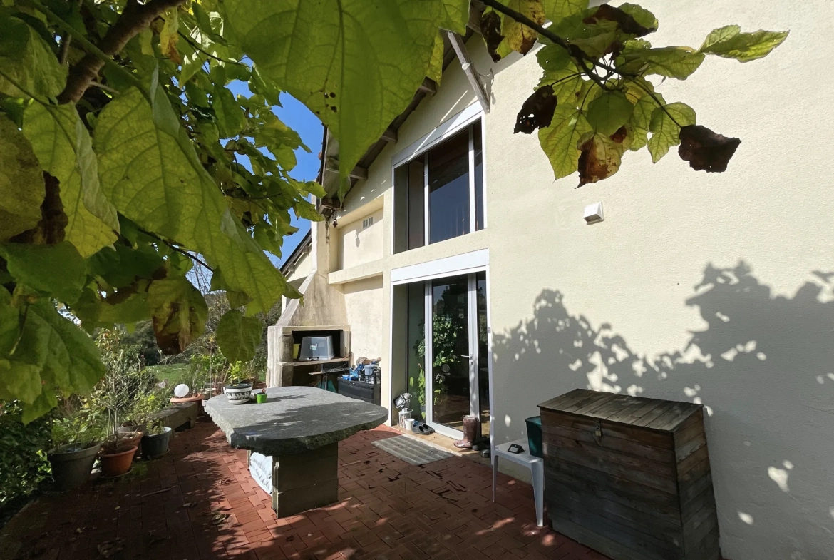 Belle maison avec vue sur les Pyrénées à Arblade-le-Bas 