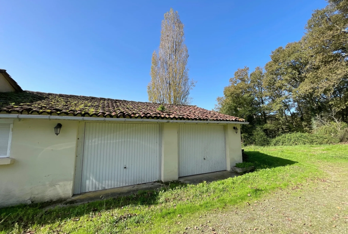 Belle maison avec vue sur les Pyrénées à Arblade-le-Bas 