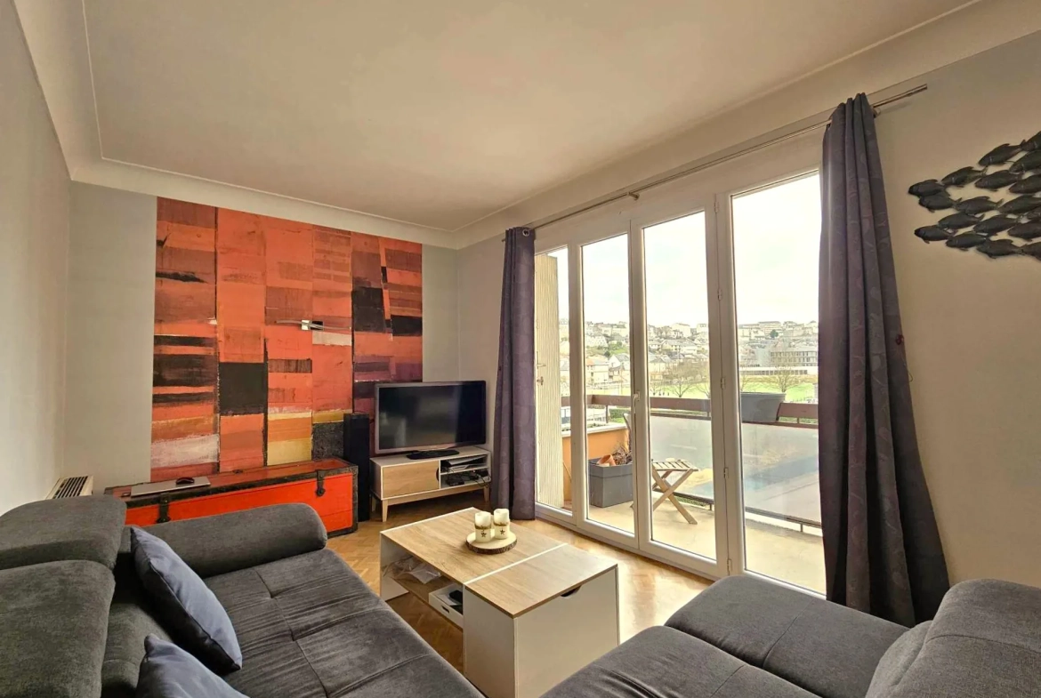 Spacieux appartement T3 de 93 m² à Rodez avec balcon, garage et proximité commodités 