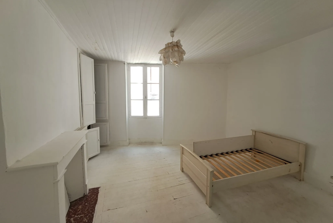 Immeuble à rénover avec potentiel à Villeneuve-sur-Lot (47) 
