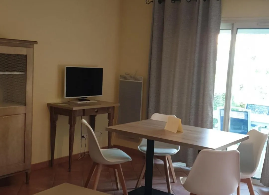 Appartement 2 pièces avec terrasse et parking à Greoux-les-Bains 