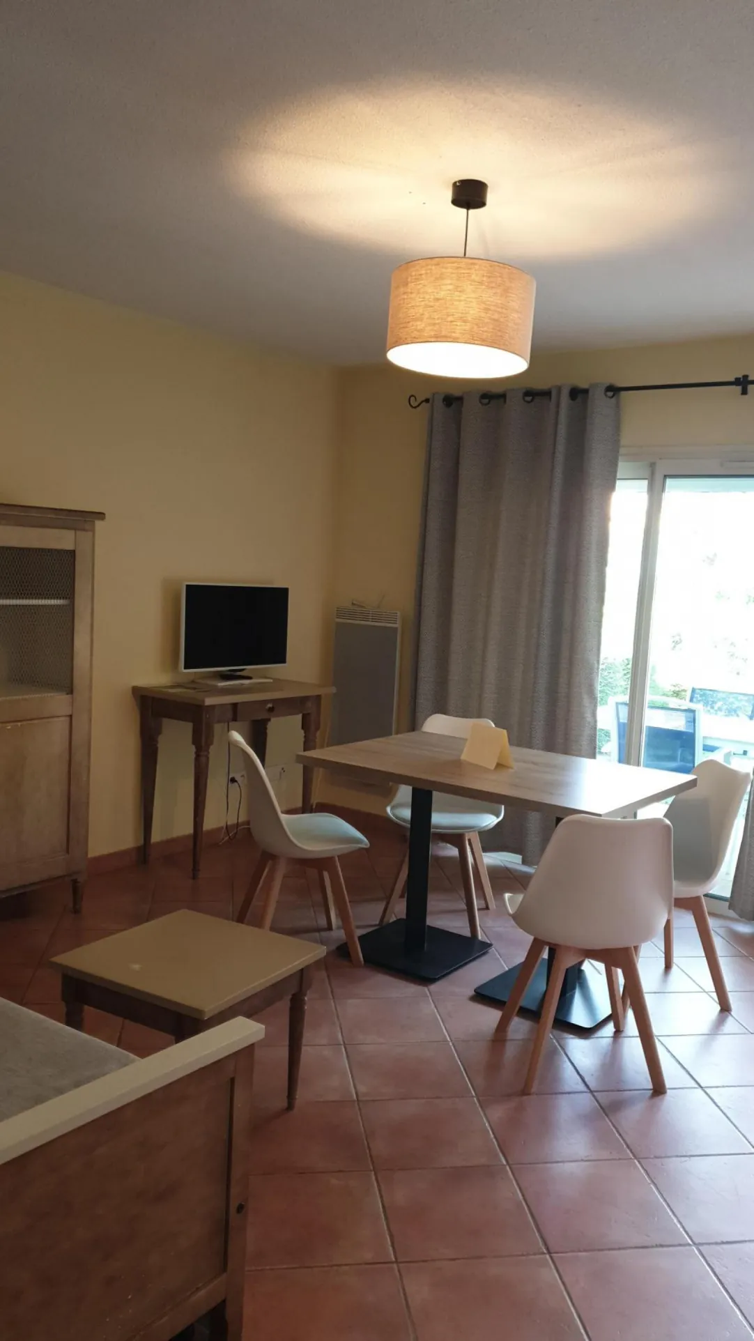 Appartement 2 pièces avec terrasse et parking à Greoux-les-Bains 