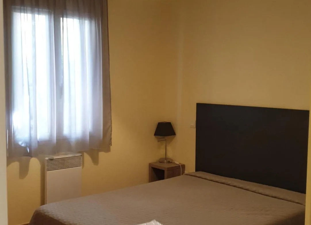 Appartement 2 pièces avec terrasse et parking à Greoux-les-Bains 