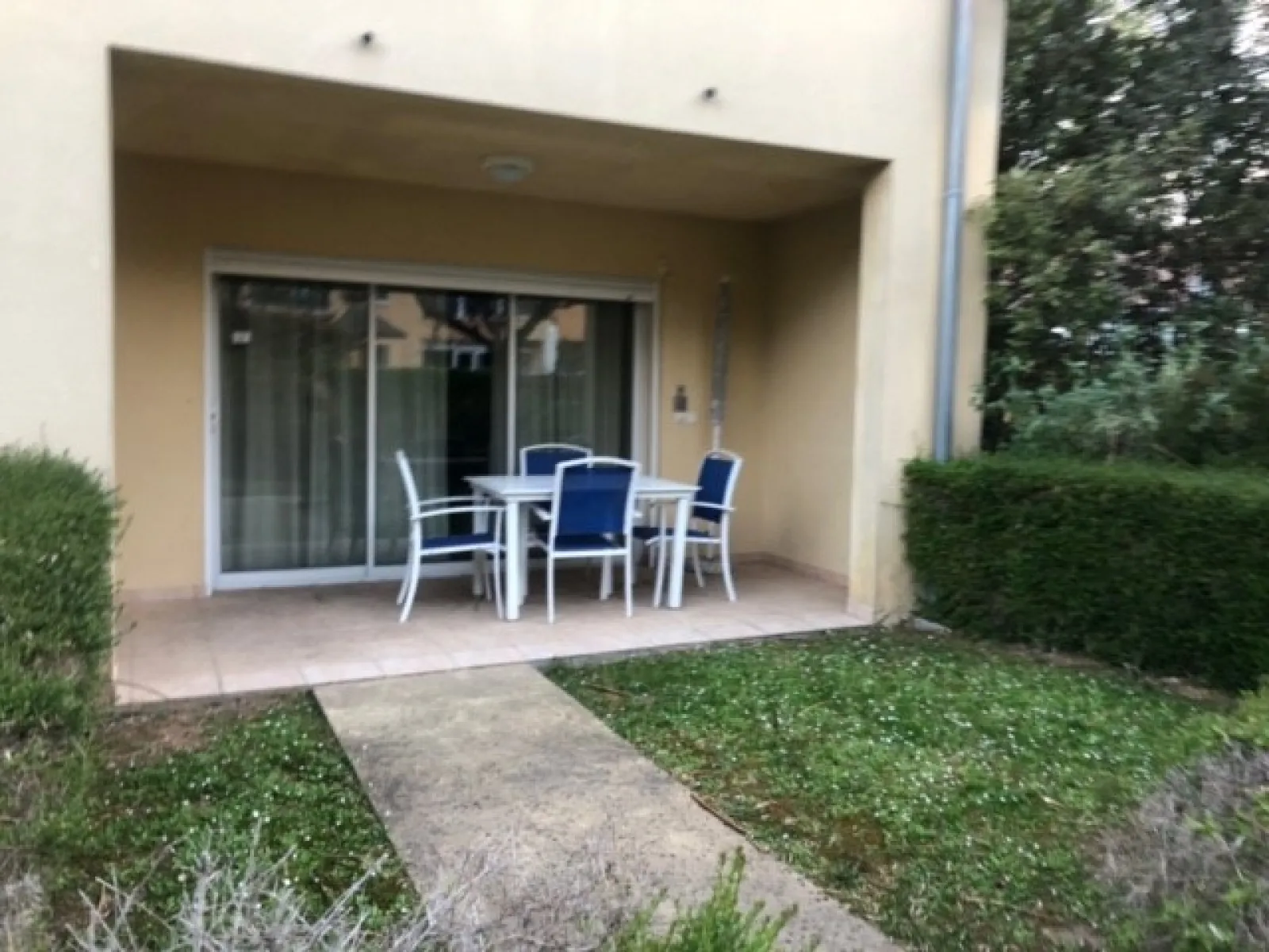 Appartement 2 pièces avec terrasse et parking à Greoux-les-Bains 
