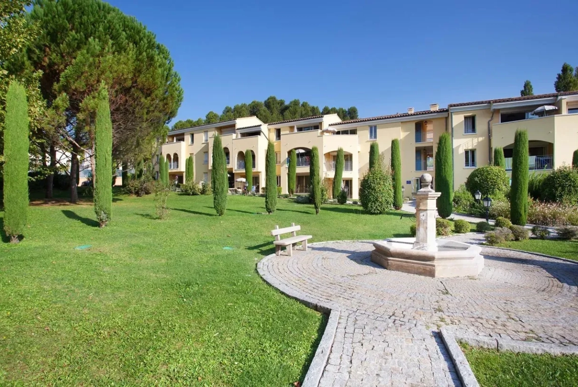 Appartement 2 pièces avec terrasse et parking à Greoux-les-Bains 