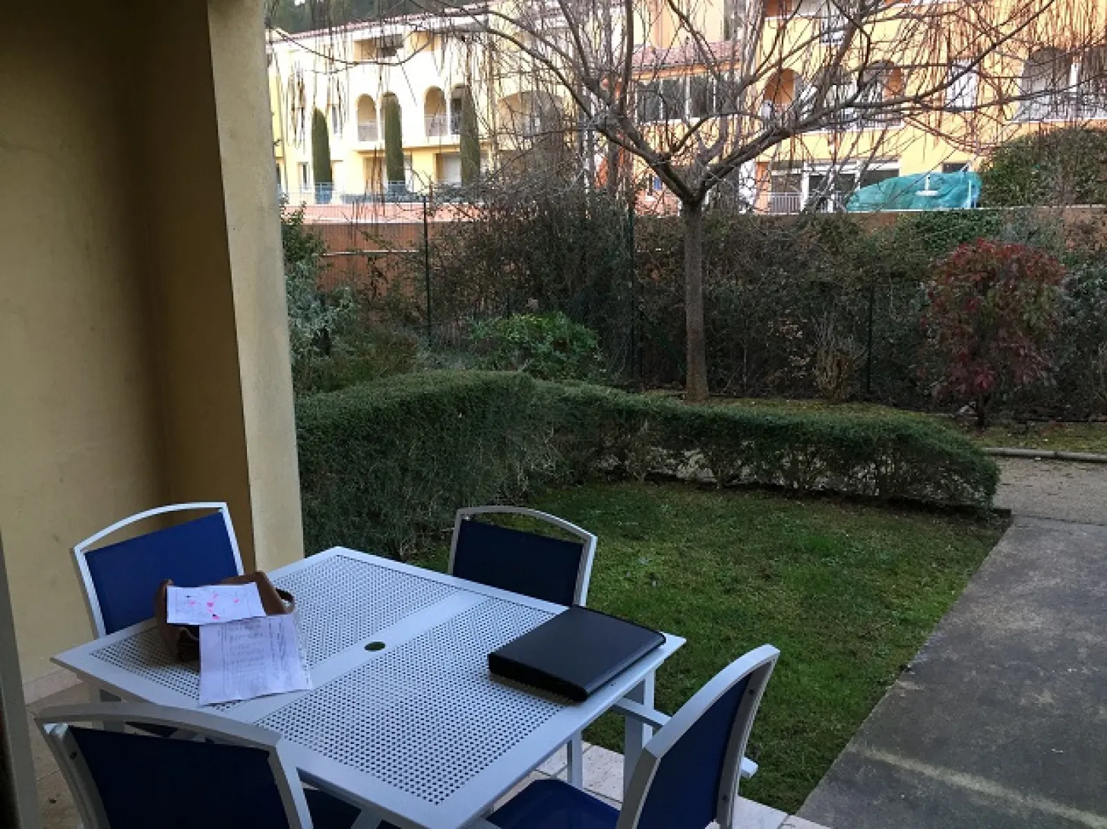 Appartement 2 pièces avec terrasse et parking à Greoux-les-Bains 