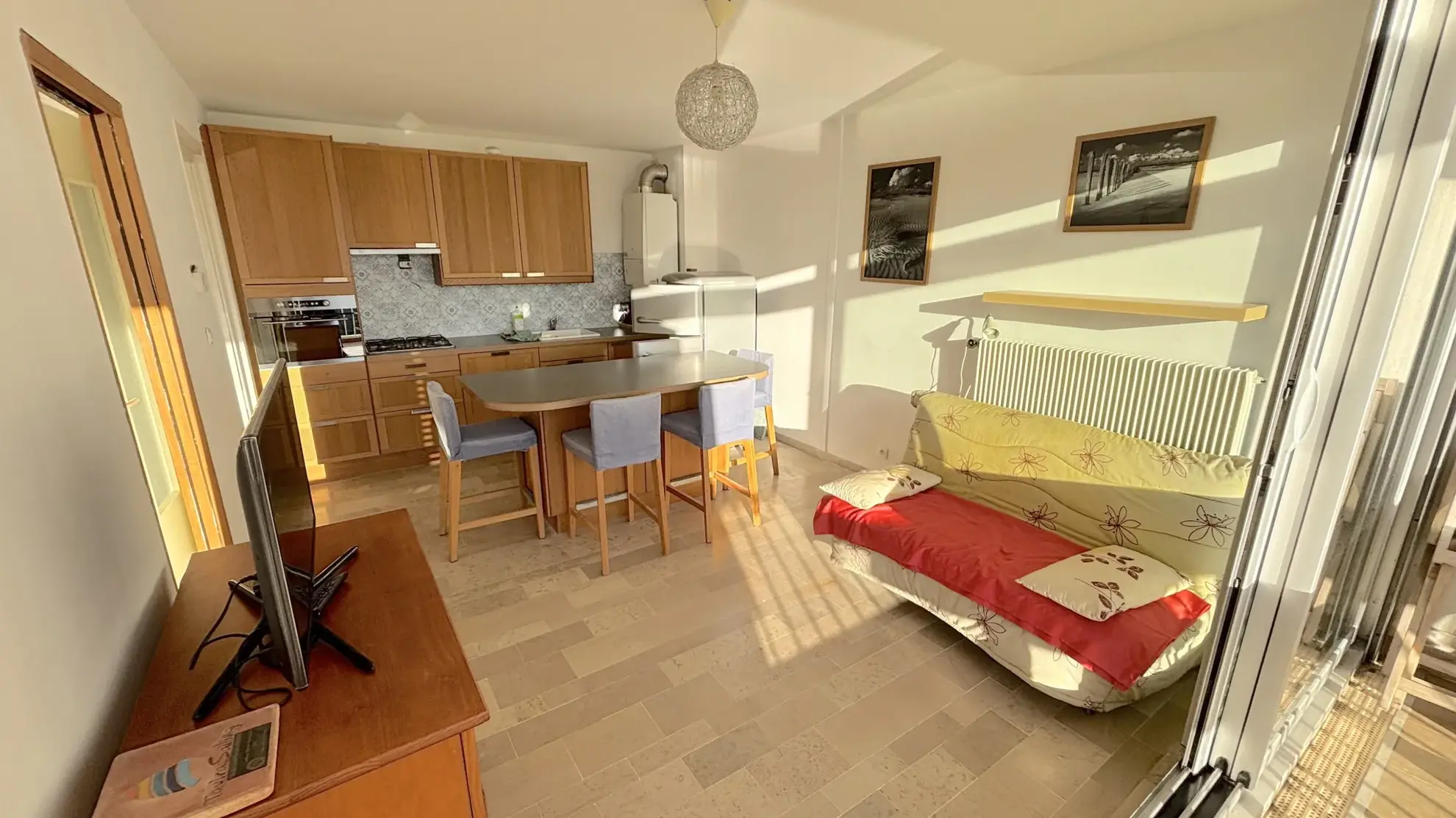 Appartement F2 à Carnon-Plage avec Terrasse et Vue Port, Dernier Étage 