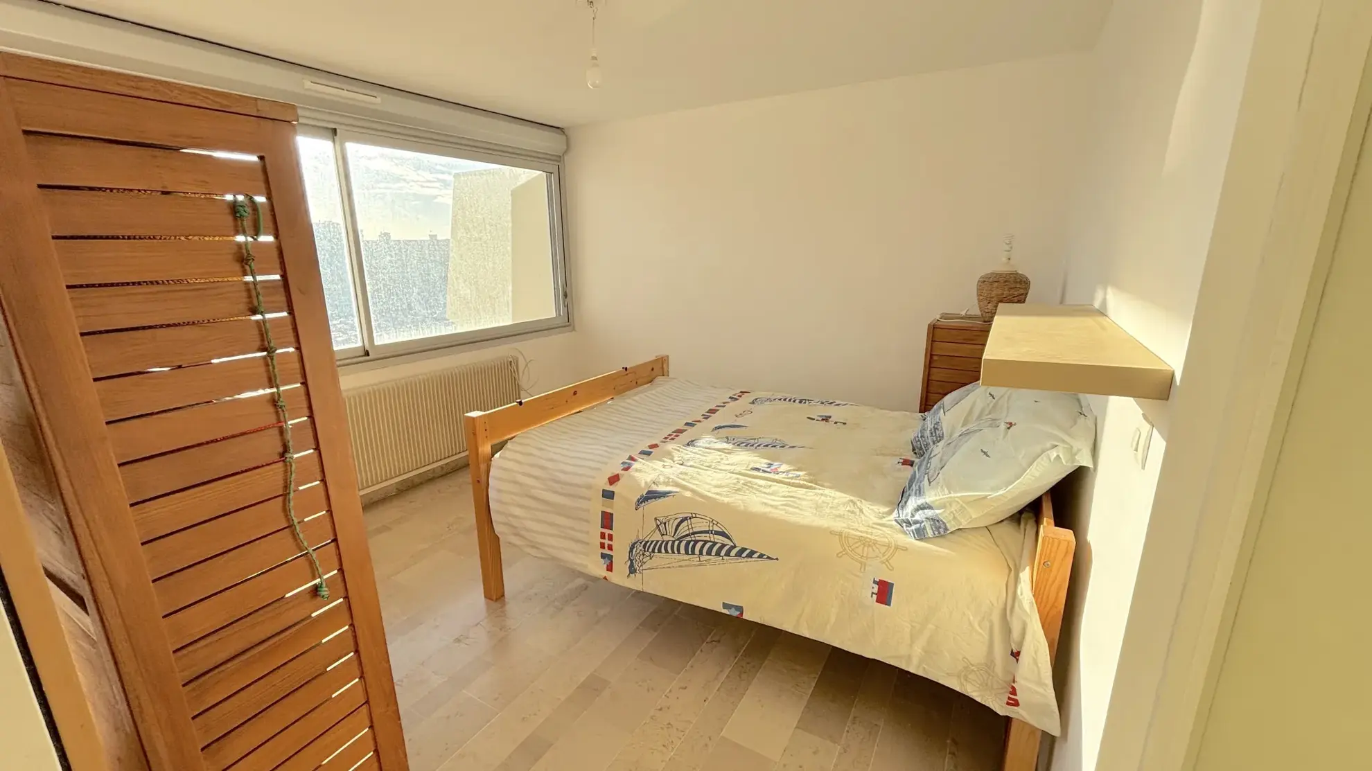 Appartement F2 à Carnon-Plage avec Terrasse et Vue Port, Dernier Étage 