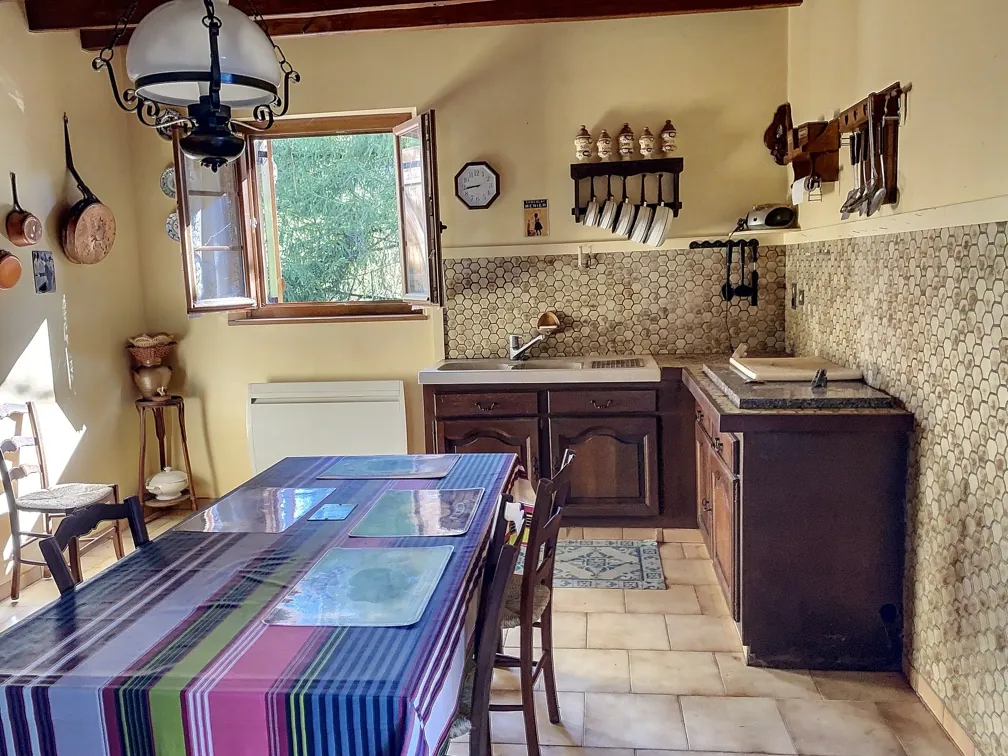 Charmante maison en pierre avec jardin à Manzac-sur-Vern en Dordogne 