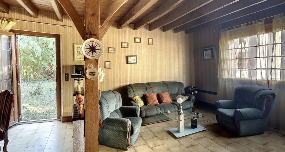 Charmante maison en pierre avec jardin à Manzac-sur-Vern en Dordogne 