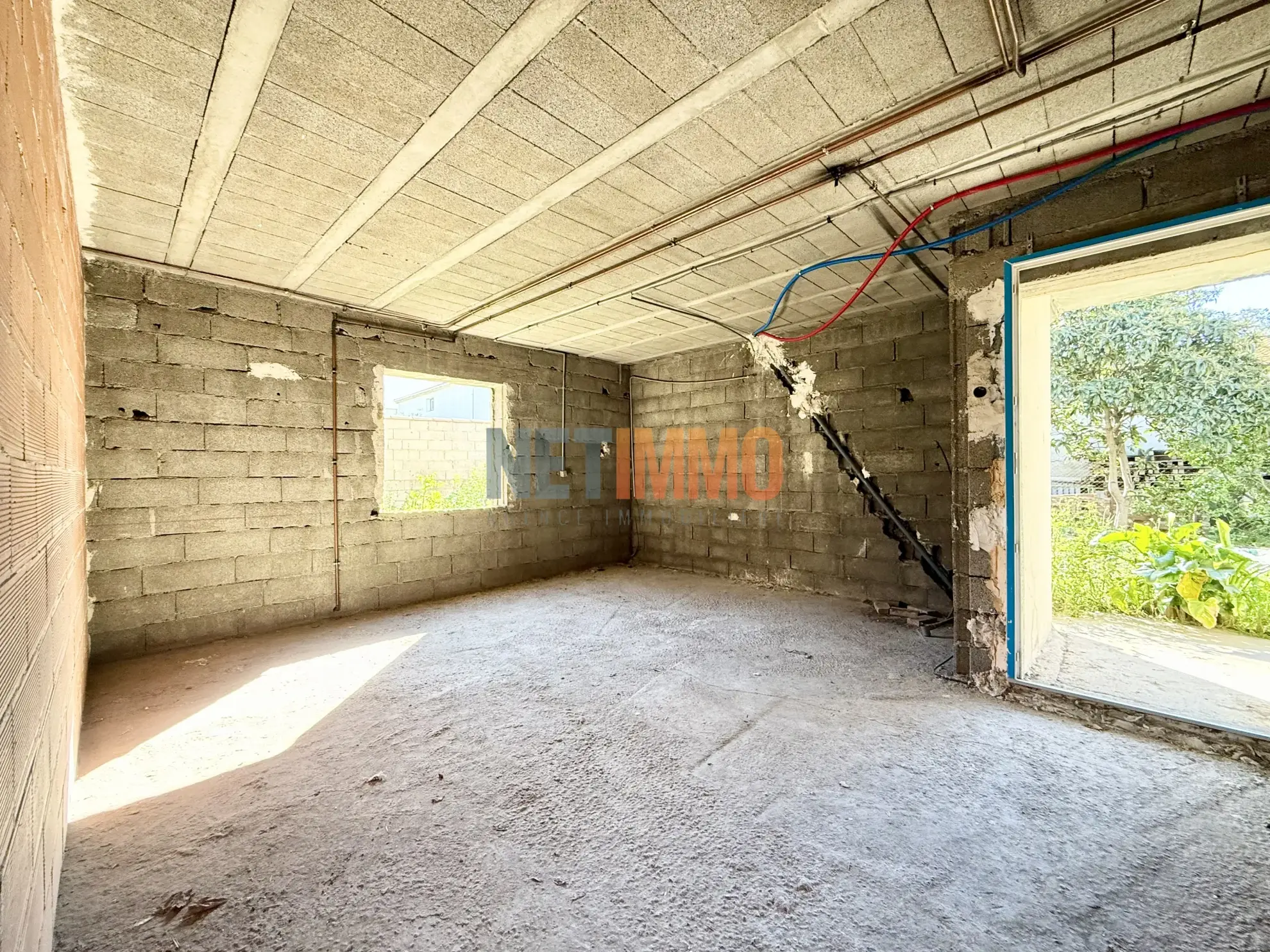 Maison à Vauvert avec grand potentiel, garage et jardin de 671m² 