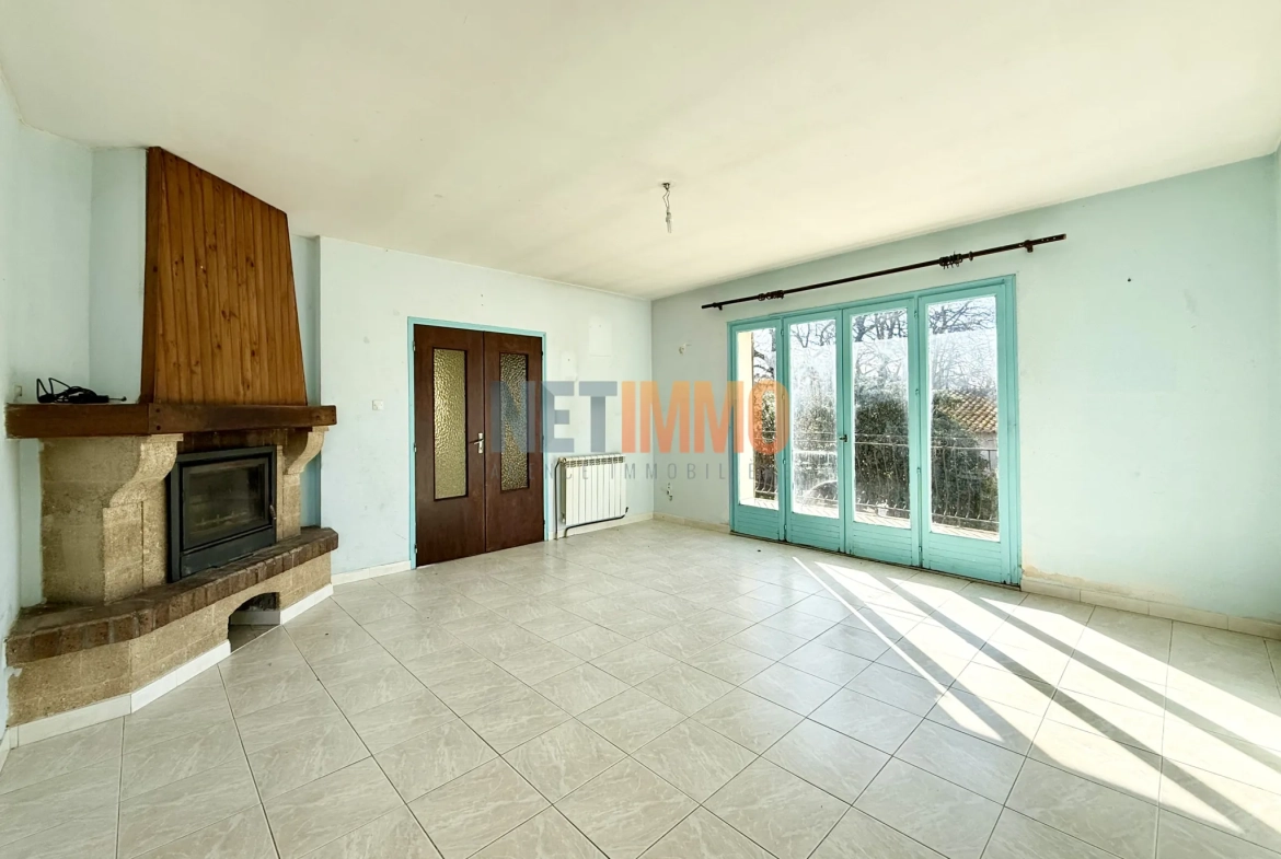 Maison à Vauvert avec grand potentiel, garage et jardin de 671m² 