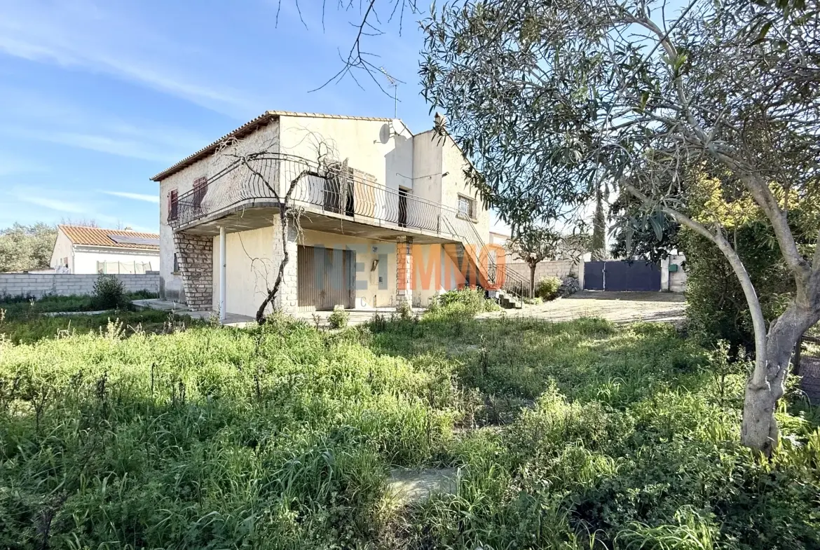 Maison à Vauvert avec grand potentiel, garage et jardin de 671m² 