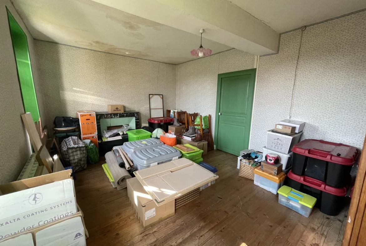 Maison de maître à Cognat-Lyonne de 133 m² avec dépendances et jardin arboré 