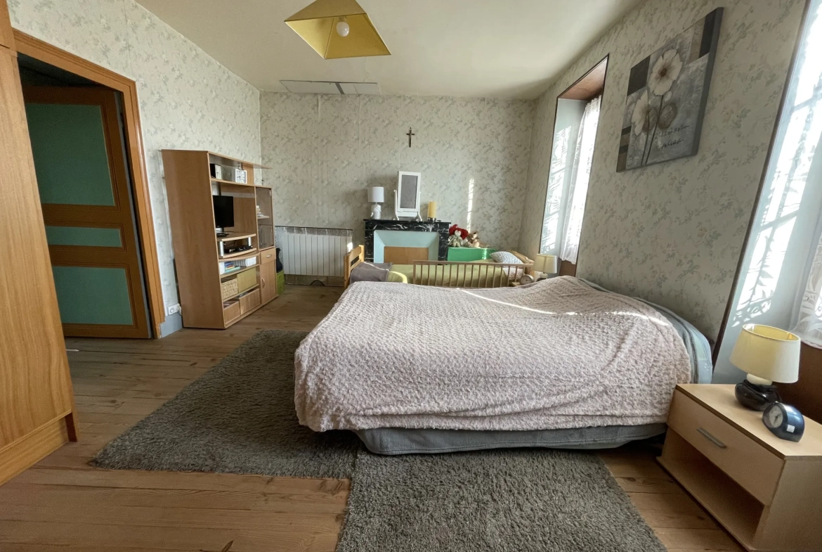 Maison de maître à Cognat-Lyonne de 133 m² avec dépendances et jardin arboré 