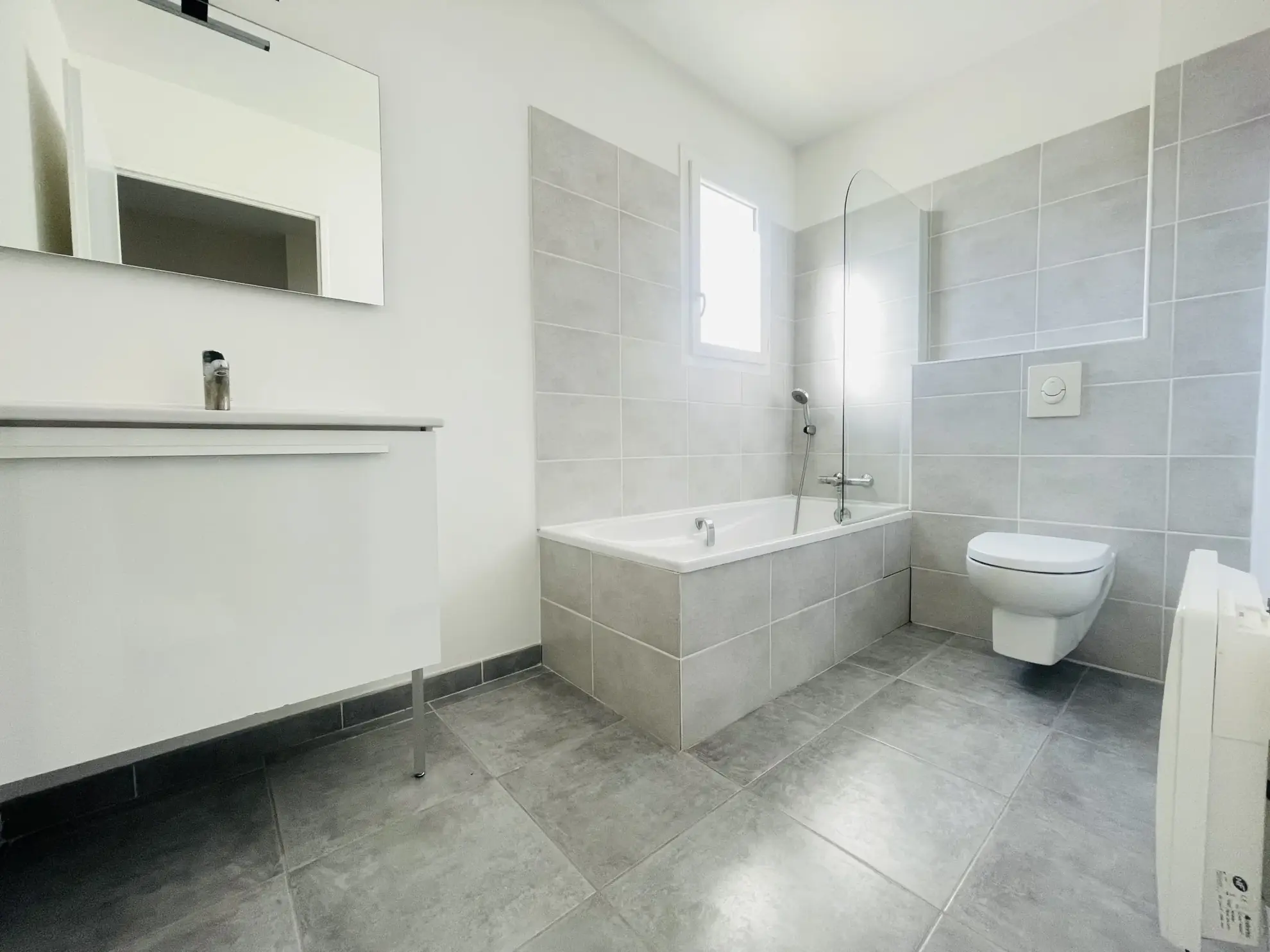 Maison neuve de 80 m² à Vidauban avec terrasse et stationnement privé 