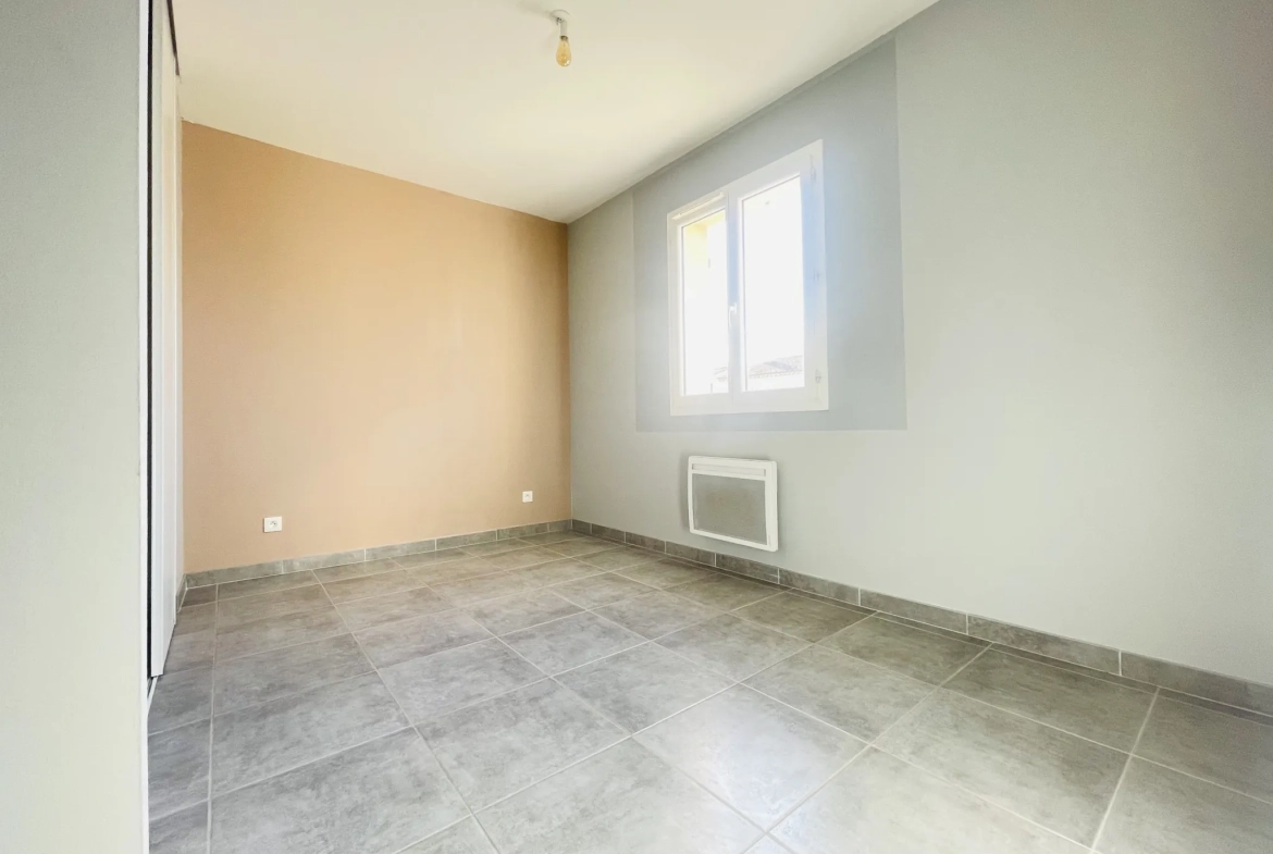 Maison neuve de 80 m² à Vidauban avec terrasse et stationnement privé 