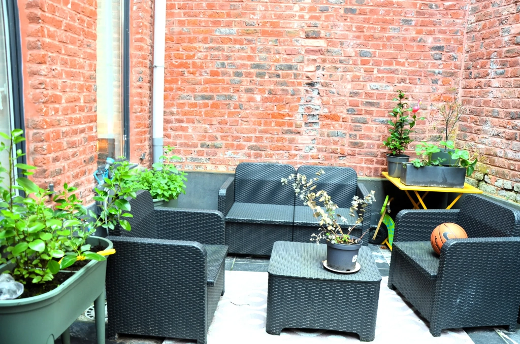 Maison rénovée avec 3 chambres, cour et confort moderne à Tourcoing