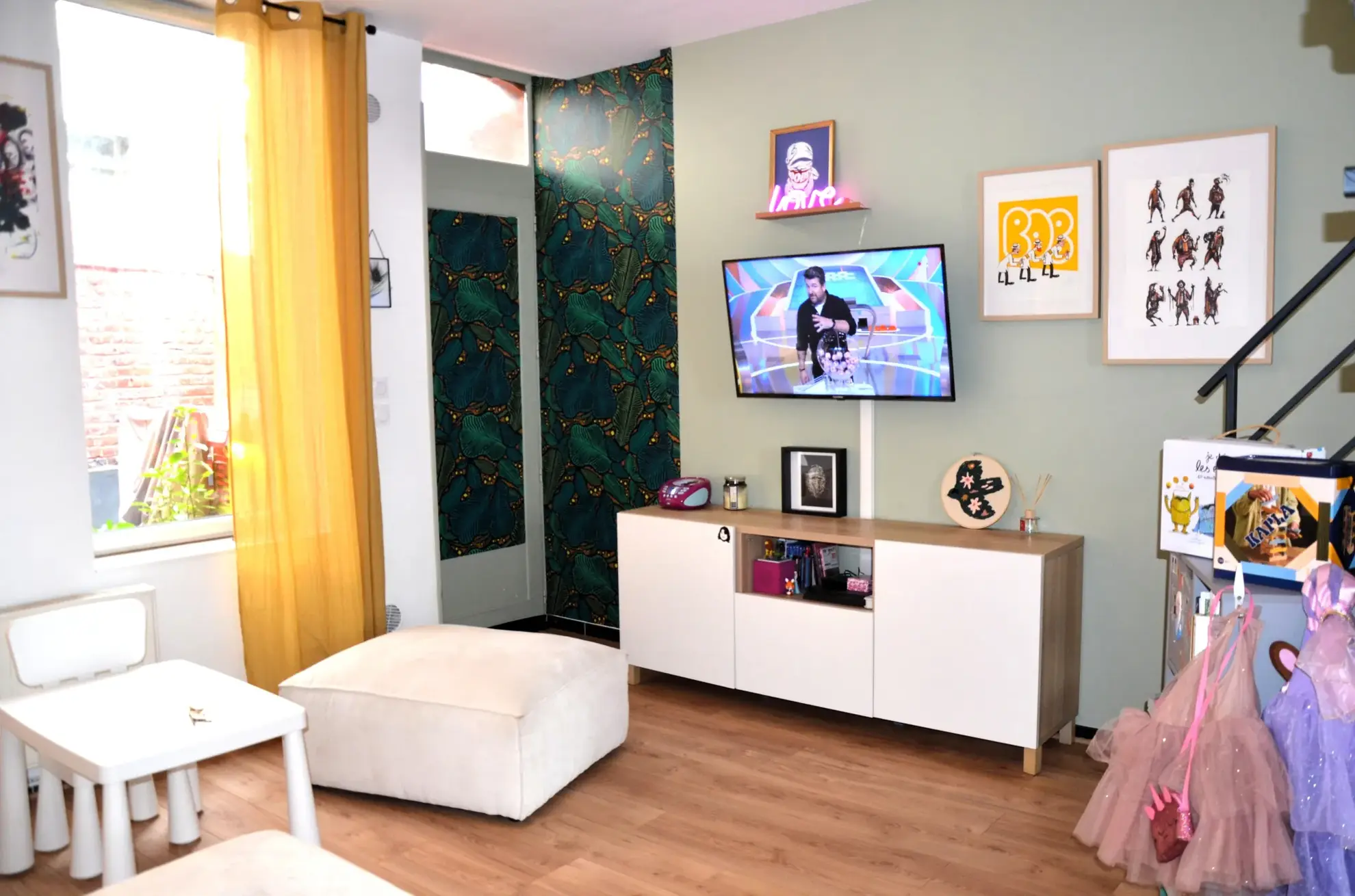 Maison rénovée avec 3 chambres, cour et confort moderne à Tourcoing 