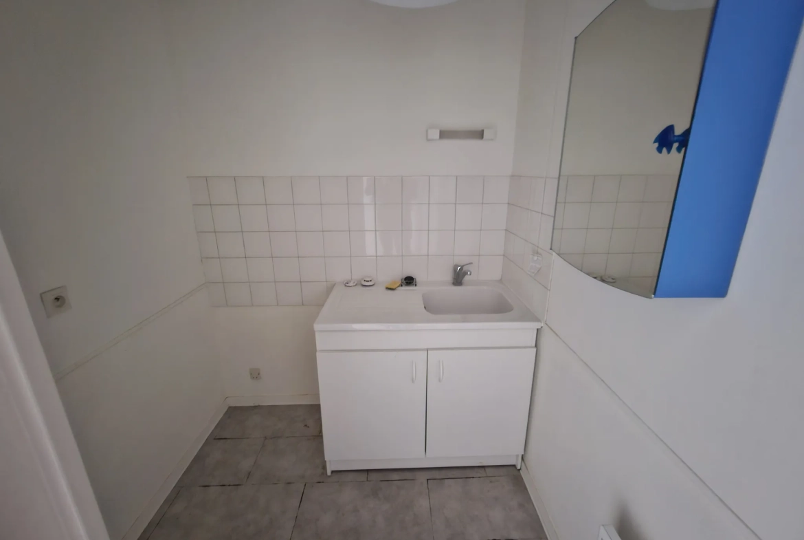 Studio de 40 m² à Bourges avec services séniors et emplacement privilégié 