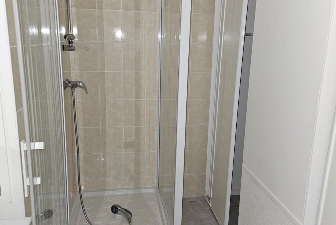 Studio de 40 m² à Bourges avec services séniors et emplacement privilégié 