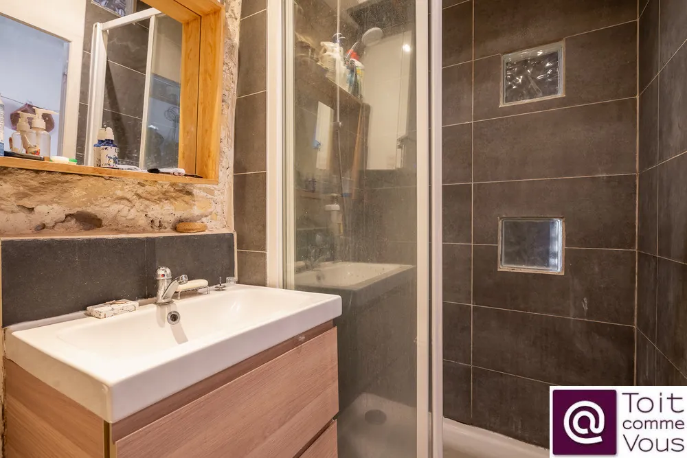 Appartement atypique de 50 m² à Bagnolet, charme et volume proche Mairie des Lilas 