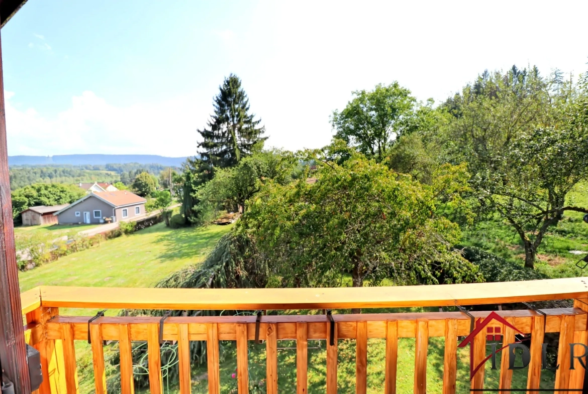 Maison familiale de 124 m² avec terrain arboré à Brouvelieures - Vue, proximité Épinal et Saint-Dié 