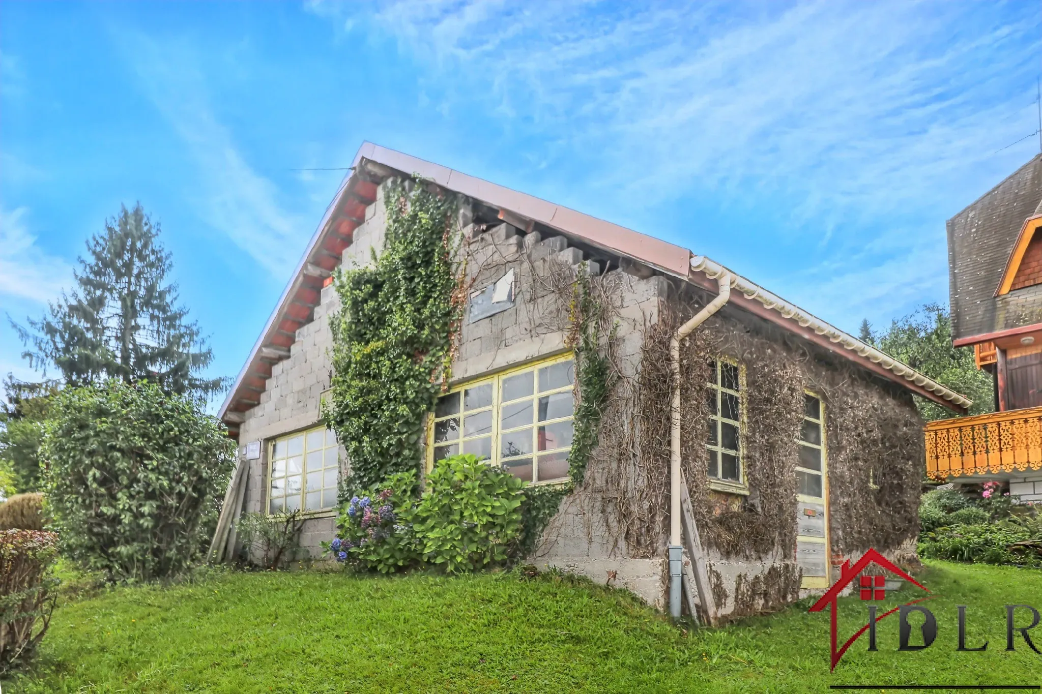 Maison familiale de 124 m² avec terrain arboré à Brouvelieures - Vue, proximité Épinal et Saint-Dié 